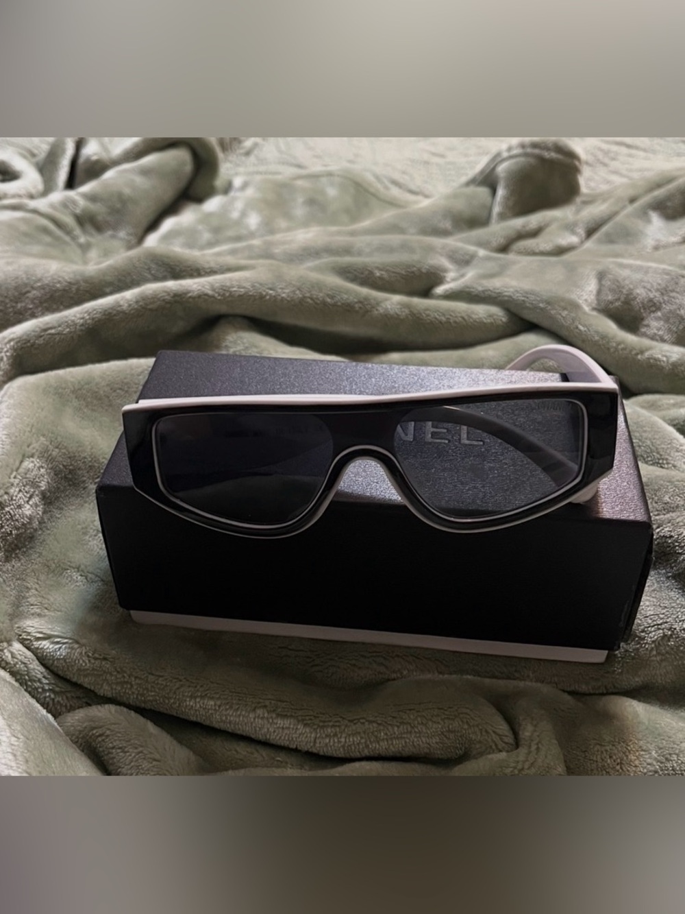 Black and White Shield Sunglasses - Minimal Modern Style